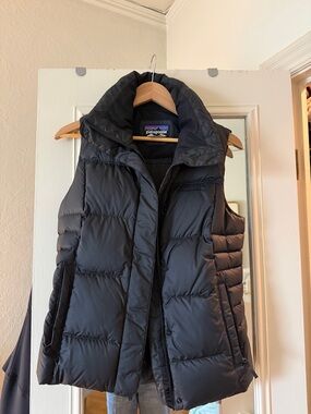 Patagonia Black Quilted Down Vest